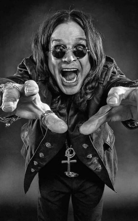 Ozzy Osbourne Black Sabbath, Rock Poster Art, Prince Of Darkness, Rock N Roll Art, Celebrity Stars, Music Artwork, Desenho Tattoo, Ozzy Osbourne, Foto Art