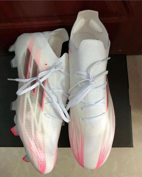 Pink Football Cleats, Soccer Footwork Drills, Adidas Soccer Boots, Cool Football Boots, Best Soccer Cleats, Girls Soccer Cleats, Best Soccer Shoes, Adidas Soccer Shoes, Nike Football Boots