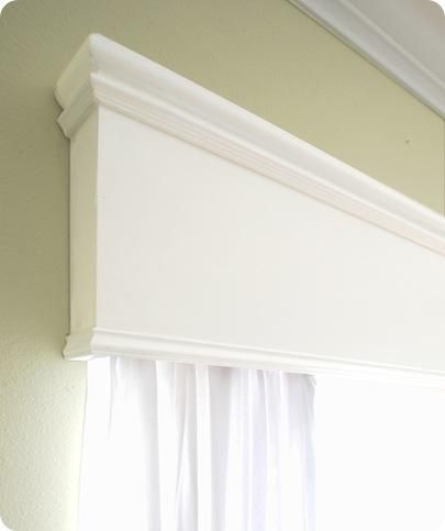 DIY Cornice Board. White board against the butter cream walls will look fabulous. Add curtains in the green color! Thinking a simple cotton or dyed muslin will add an airy texture... Window Cornice Diy, Burlap Window Treatments, Wooden Cornice, Wood Cornice, Window Cornice, Diy Crown Molding, Window Cornices, Cornice Boards, Diy Window Treatments