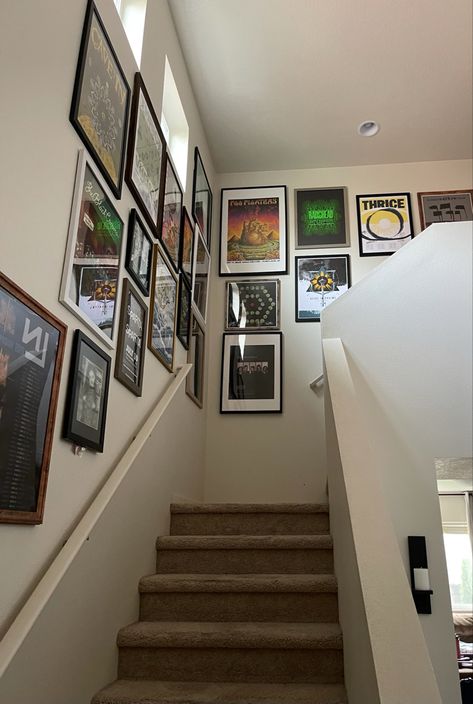 Concert Posters Display, Poster Hallway, Concert Wall, Concert Poster Wall Display, Music Poster Wall Decor Room Ideas, Framed Music Posters On Wall, Music Memorabilia Display Ideas, Framed Music Posters, Concert Poster Display