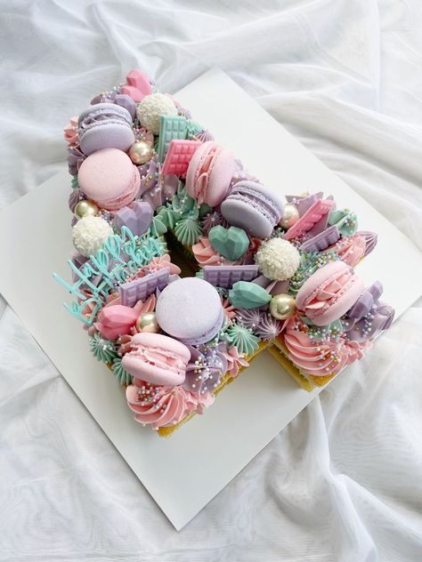 Number 4 Cake unicorncakepops 💲 Fourever Sweet Party Food, Fourever Sweet, Unicorn Number Cake, Number 4 Cake, Holiday Cake Decorating, Teal Cake, Letter Cakes, Cake Purple, Alphabet Cake