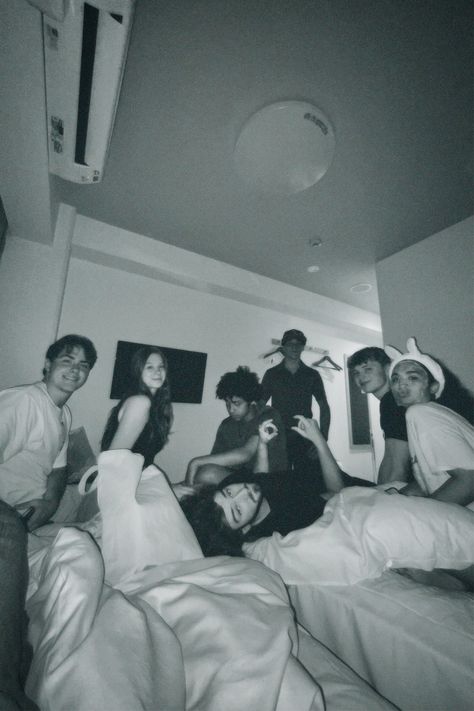 aesthetic friendgroup japan hotel sleepover Hotel Room Party, Hotel Sleepover, Japan Hotel, School Trip, Dream Board, Second Chance, Room Aesthetic, Hotel Room, Late Night