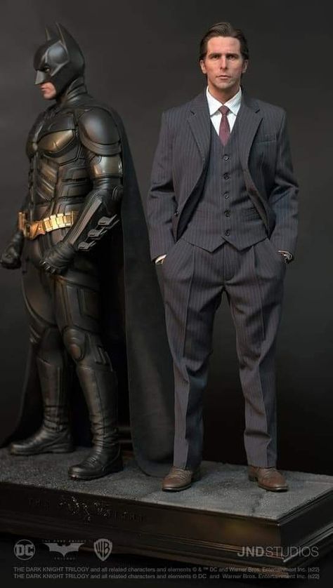 Bruce Wayne Outfit Ideas, Bruce Wayne Suit, Batman Bruce Wayne, Batman Christian Bale, Dc Trinity, Batman Love, Batman Pictures, Caped Crusader, Batman And Catwoman