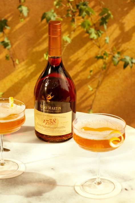 Remy Martin 1738, Remy Martin, Lemon Twist, French 75, Delivery App, Delicious Cocktails, Recipe Ingredients, 60 Minutes, Cocktail Recipe