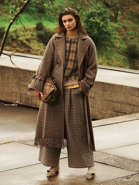 Lachlan Bailey, Pink Puffer Jacket, Max Mara Weekend, Taylor Marie Hill, Academia Style, Taylor Hill, Weekend Max Mara, Winter 2022, Fall 2022