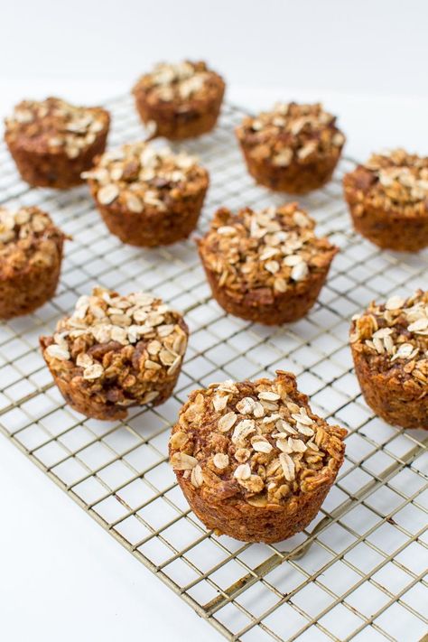 dried fig oatmeal muffins - Appetites Anonymous Fig Oatmeal, Orange Quick Bread, Easy Oatmeal Muffins, Oats Muffins, Oatmeal Breakfast Muffins, Dried Fig Recipes, Dried Fig, Oatmeal Muffin Recipes, Dark Chocolate Orange