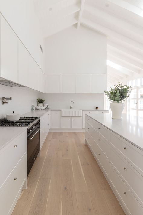 High Ceiling Kitchen Cabinets, Modern Queenslander, Modern Hamptons, Abi Interiors, Queenslander House, Luxe Kitchen, Hamptons Kitchen, Modern Hampton, Hamptons Home