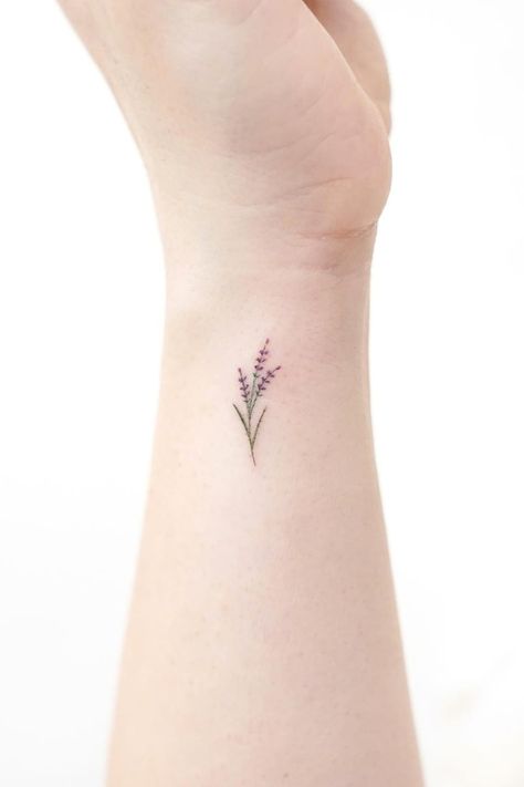 30+ Perfect Lavender Tattoo Design Ideas Lavender Finger Tattoo, Dainty Lavender Tattoo, Simple Lavender Tattoo, Lavender Plant Tattoo, Small Lavender Tattoo, Fine Line Lavender Tattoo, Lavender Tattoo Black, Lavender Tattoo Design, Lavender Tattoo