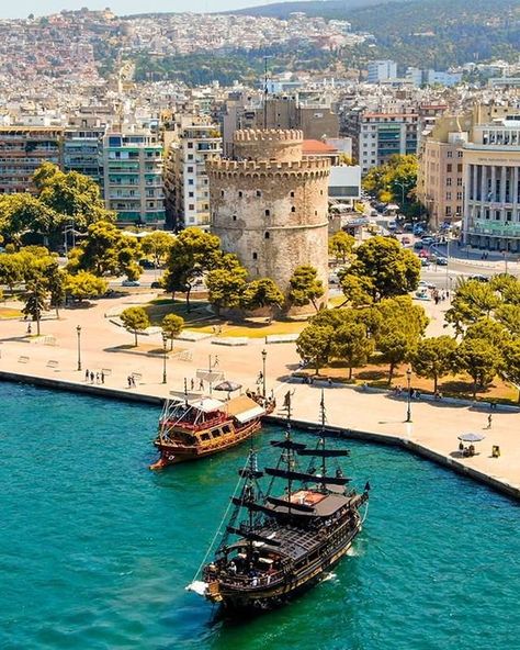 Ο χρήστης sailorgiannis στο Twitter: "good morning Salonika !!!!!☕️🐬🇬🇷❤️⚓️ https://t.co/7v7JOE5hMM" / Twitter The Great Fire, Thessaloniki Greece, Century City, Thessaloniki, Macedonia, Greece Travel, Beautiful Islands, Mykonos, Travel Dreams