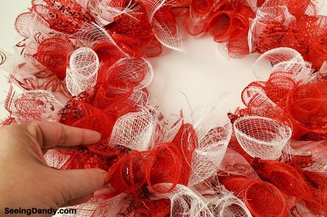 Deco Mesh Christmas Wreaths Diy, Diy Deco Mesh Wreath, Diy Valentines Day Wreath, Valentine Wreaths, Fall Mesh Wreaths, Deco Mesh Wreaths Tutorials, Christmas Mesh Wreath, Deco Mesh Wreaths Diy, Holiday Wreaths Diy