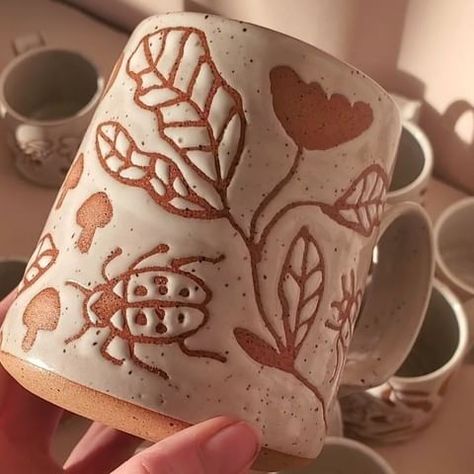 Sarah Ritchie (@fromhandsof.sjr) • Zdjęcia i filmy na Instagramie Moth Species, Pottery Pots, Pottery Painting Designs, Pretty Mugs, Pottery Handbuilding, Clay Paint, Wax Resist, Pottery Techniques, Pottery Crafts