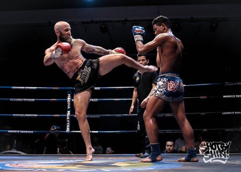 How NOT To Muay Thai Kick: 8 Common Roundhouse Kick Mistakes Muay Thai Kicks, Roundhouse Kick, Nate Diaz, First Principle, Before We Go, Round House, Kickboxing, Muay Thai, Everyone Knows