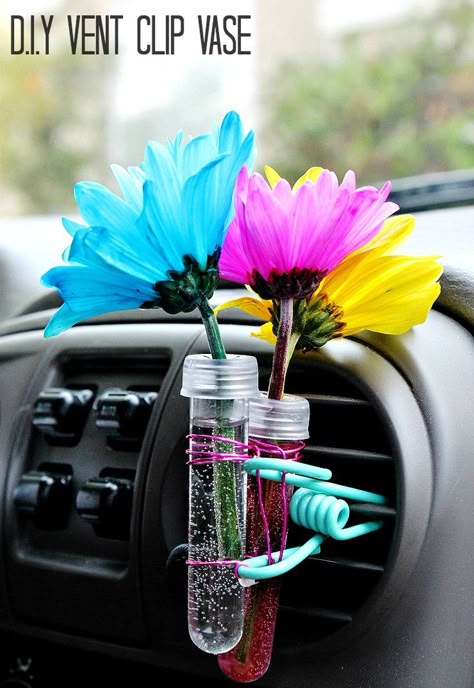 Car Hack: D.I.Y. Vent Clip Vase #RoadTripOil #AD Car Vase, Diy Car Accessories, Car Decor Ideas, Car Interior Diy, Hippie Car, New Car Accessories, Girly Car Accessories, Inside Car, Car Deco