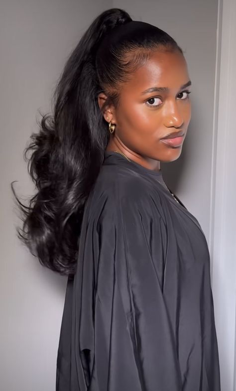 Wedding Updo Black Women, Straight Natural Hair Black Women, Euphoria Hair, Brown Hair Dark Skin, Long Bob Hairstyles, Hair Crush, Sleek Hairstyles, Relaxed Hair, Shiny Hair