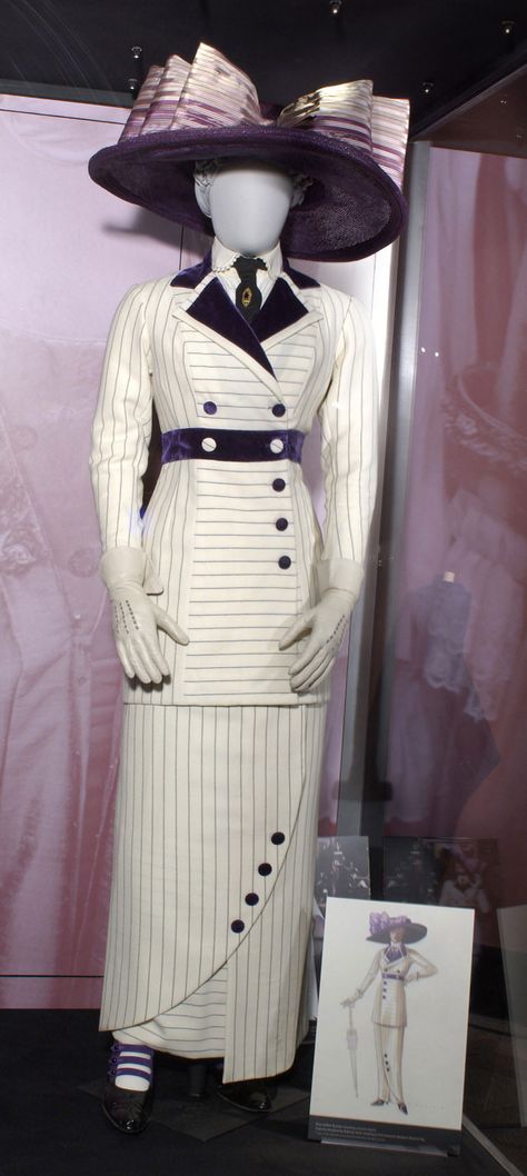 Rose's boarding outfit. Titanic Costume, 1912 Titanic, Titanic Rose, Titanic Dress, Titanic 1997, Hollywood Costume, 1910s Fashion, Slender Man, Complicated Relationship