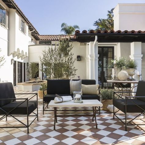 Nate Berkus Just Listed His $13M L.A. Home (and It’s Drop Dead Gorgeous) Harlequin Floors, Nate And Jeremiah, Jeremiah Brent, Outdoor Living Rooms, Nate Berkus, Patio Interior, Los Angeles Homes, Spanish Colonial, Park Homes