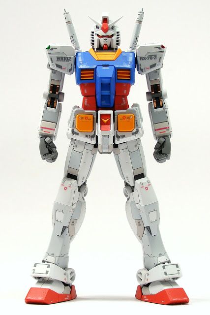 RG 1/144 RX-78-2 Gundam painted build. Geeky Wallpaper, Rx 78 2, Gundam Mobile Suit, Gundam Wallpapers, Lego Mecha, Gundam Custom Build, Gunpla Custom, Custom Gundam, Gundam Art