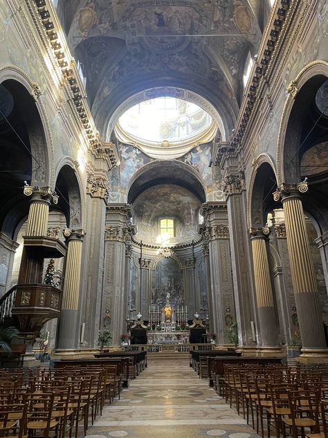 #church #bologna #italy #italian #paintings #europe #eurosummer #photgraphy #aesthetic #inspo #inspiration #photoinspo #travel Bologna University Aesthetic, Madeleine Core, Italy Church, Italian Church, Royalty Dr, Italy Bologna, Italian Paintings, Bologna Italy, Uni Life