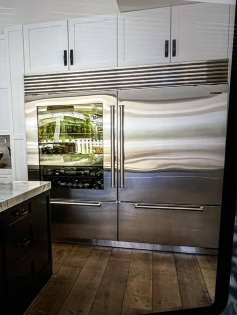 Large Fridge And Freezer In Kitchen, Huge Refrigerator, Dream Fridge, Kitchen Appliances Luxury, House Essentials, Dream Kitchens Design, Bathroom Tile Designs, Best Kitchen Designs, Luxury Kitchen Design