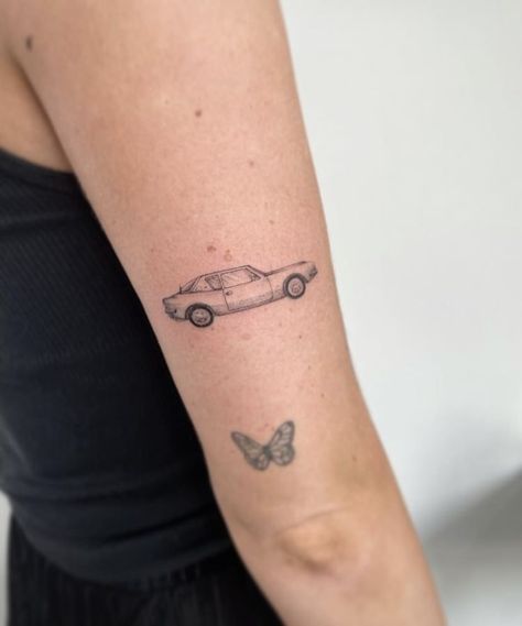 Vintage Truck Tattoo, Old Car Tattoo Vintage, Car Minimalist Tattoo, Taxi Cab Tattoo, Small Car Tattoos For Women, Taxi Tattoo, Small Car Tattoos, Hot Wheels Tattoo, Vintage Car Tattoo