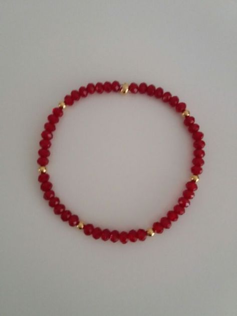 Ideas Para Pulseras Aesthetic, Accesorios Aesthetic, Diy Beaded Rings, Red Beaded Bracelet, Red Bracelets, Aesthetic Colors, Red Bead, Beaded Rings, Shakira