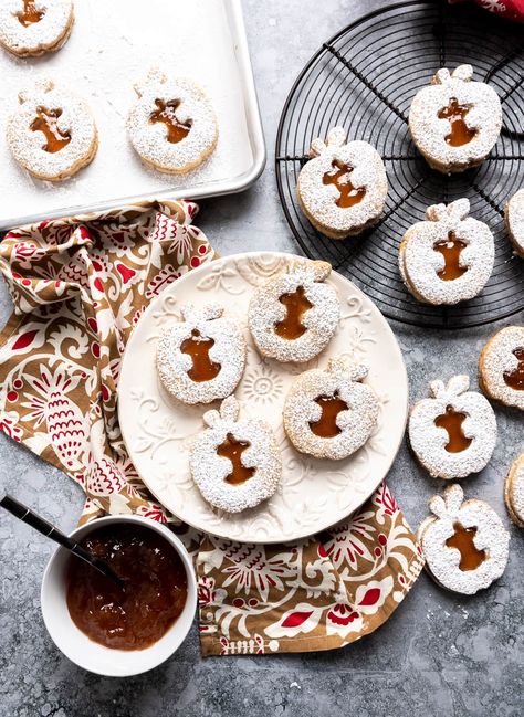 Apple Cinnamon Pecan Linzer Cookies. A tender, buttery cookie with pecans and cinnamon and filled with an apple cinnamon jam. Apple Cinnamon Jam, Linzer Cookies Recipe, Pineapple And Coconut, Cinnamon Pecans, Linzer Cookies, Frozen Cookie Dough, Big Cookie, Buttery Cookies, Chocolate Cinnamon