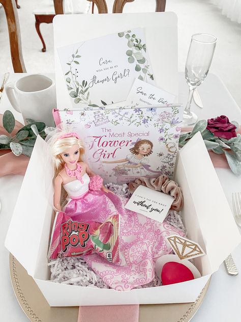 Junior Bridesmaid Proposal Box Ideas, Flower Girl Proposals, Flowergirl Proposals, Flower Girl Asking Ideas, Flower Girl Box Proposal, Bridal Party Boxes, Flower Girl Gift Box, Flowergirl Proposal Ideas Diy, Flowergirl Proposal Gift