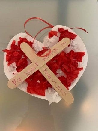 Heart Craft Ideas about the Love of Jesus (for Valentine's Day) - Ministry-To-Children Bible Crafts for Children's Ministry, Valentines Day Valentine’s Day Church Crafts, Valentine Crafts For Church Kids, Valentine Jesus Crafts For Kids, Valentines Jesus Craft, Valentine Church Crafts, Valentine Childrens Church Lesson, Valentines Bible Craft, Valentines Day Bible Lessons For Kids, Bible Valentine Crafts For Kids