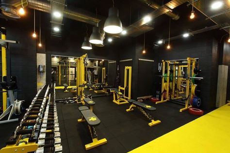 yellow gym equipment - Yahoo Image Search Results Tiny Home Gym, Gym Room Ideas, Gym Design Interior, Home Gym Setup, Gym Setup, Basement Gym, Gym Room At Home, Gym Interior, Best Home Gym