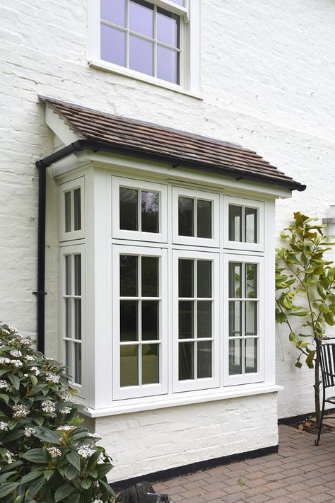 Cottage Window Interior, Bay Window Makeover Exterior, Window Seat Bump Out, Exterior Bump Out, Bump Out Bay Window, Bay Window Addition Exterior, Bay Window Bump Out, Window Bump Out Exterior, Boxed Windows Exterior