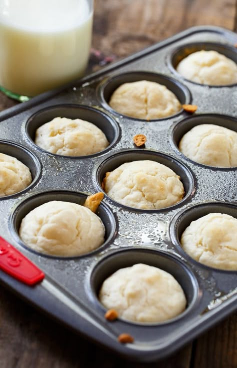 Mayo Biscuits Self Rising Flour, Biscuits Made With Mayonnaise, Biscuits With Mayonnaise, Mayonnaise Biscuits Simple, Mayonaise Biscuits Recipe, Mayonnaise Biscuits Recipes, Mayonnaise Muffins, Mayo Biscuits, Muffin Biscuits