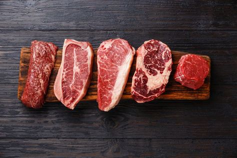 Variety of Raw Black Angus Prime meat steaks Cooking The Best Steak, Best Cut Of Steak, Cooking The Perfect Steak, Resep Salad, Meat Steak, Raw Meat, T Bone Steak, Steak Cuts