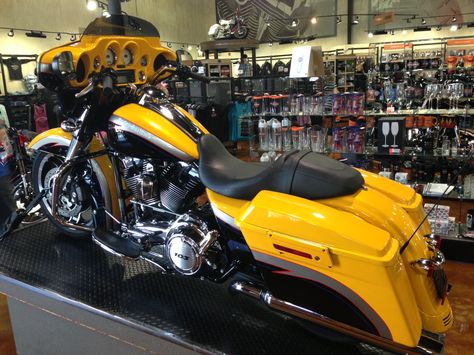 Custom Paint 2013 Street Glide at Rossiter's Harley-Davidson Harley Davidson Street Glide, Harley Davidson Street, Street Glide, Paint Ideas, Custom Paint, Harley Davidson, Bike, Paint, Black