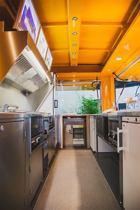 Food Truck Interior Ideas, Snack Trolley, Camper Food Truck, Food Trailer Ideas, Food Truck Design Interior, Food Truck Interior, Camper Food, Food Truck Business Plan, Foodtrucks Ideas