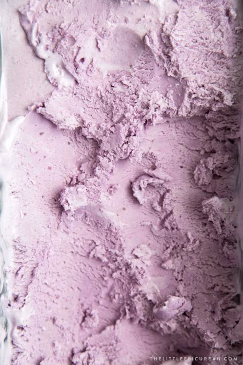 Taro Ice Cream, Filipino Dinner, Ube Cake, Okinawan Sweet Potato, Ube Halaya, Filipino Bread, Ube Ice Cream, Filipino Dessert Recipes, Recipes Filipino