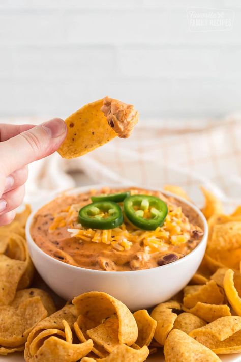 This Chili Cheese Dip is one of the easiest dips to make. It takes 5 minutes to prepare. Two words to describe this dish: easy and addicting. #chilicheesedip #chilicheese #cheesedip #chipsanddip #chipdiprecipe #chilidip Best Chili Cheese Dip, Cheese And Chili Dip, Cheese Chili Dip, Chili’s Cheese Dip Recipe, Easy Dips To Make, Chip Dip Recipes, Chili Dip, Chili Cheese Dips, Bbq Dishes