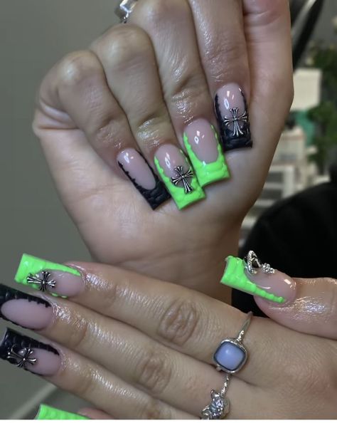 Black And Green French Tip Nails, Green And Black Nails Acrylic, Short Green Acrylic Nails, Green Nails With Design, Bad Nails, Birthday Nail, Claw Design, Green Acrylic Nails, 2024 Nails