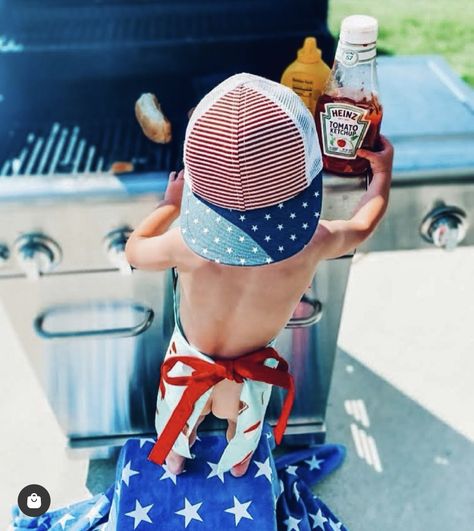 Toddler Summer Photoshoot Ideas, Toddler Fourth Of July Pictures, First Fourth Of July Baby Boy, Baby Memorial Day Pictures, Newborn Fourth Of July Pictures, July 4th Baby Pictures, 4th Of July Newborn Pictures, First Fourth Of July Pictures, Labor Day Baby Photoshoot