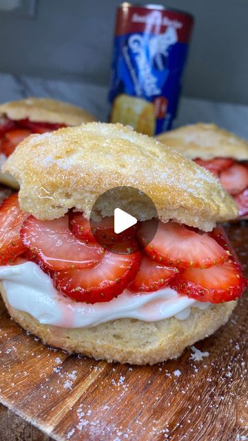 Tasha Robinson on Instagram: "🚨RECIPE: Strawberry Shortcake Biscuits🔥 ⬇️ Ingredients: Biscuits: •(1) Pillsbury Grands-Southern Style Strawberries: •(1) Pack Fresh Strawberries •Organic Agave In The Raw Nectar (Drizzle) CreamCheese: •1/3c Powdered Sugar •2tsp Vanilla Extract •8oz Cream Cheese •1/2 Creamy CoolWhip Sugar Mix: •3/4 cup Sugar •1 tsp Brown Sugar •Half of 1/4 tsp Cinnamon Directions: Preheat oven to 350° F and line your baking sheet with parchment paper. In a mixing bowl add Sugar mix and stir until well combined. Drip biscuits in sugar mix(making sure not to coat the bottom of the biscuit because it will burn). Place Biscuits on baking sheet(sugar side up) and bake for 12-16 min or until golden brown. Set aside to cool. While your biscuits are cooking, cut your fresh Str Biscuit Strawberry Shortcake Recipe, Strawberry Shortcake With Biscuits, Grands Biscuit Recipes Dessert, Grands Biscuit Recipes, Biscuit Strawberry Shortcake, Biscuits For Strawberry Shortcake, Bisquick Strawberry Shortcake, Strawberry Shortcake Biscuits, Strawberry Biscuits