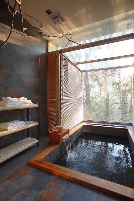 Home Onsen, Japanese Bathroom Ideas, Japanese Bath House, Japanese Bathroom Design, Japanese Homes, Japanese Bathroom, Japanese Home Design, Japanese Bath, Japanese Home