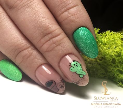 Nails Cactus Design, Cute Cactus Nails, Cactus Acrylic Nails, Cactus Nail Art Designs, Cactus Nails Acrylic, Green Funky Nails, Cactus Nail Designs, Succulent Nail Art, Cactus Nail Art