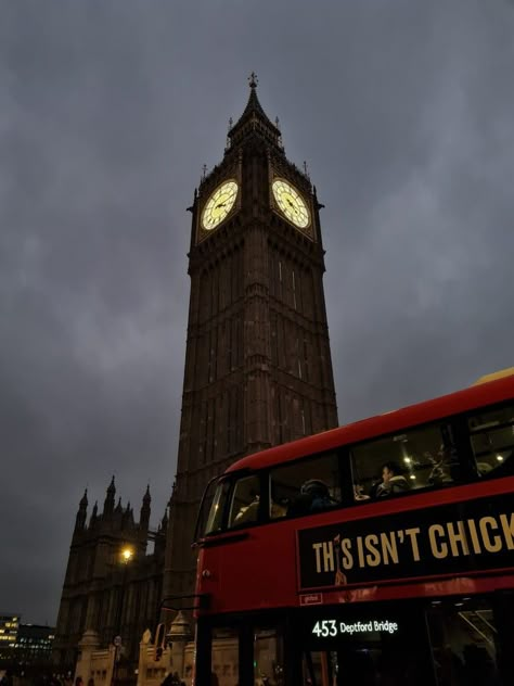 London At Night, London Vibes, London Dreams, London Lifestyle, Living In London, London Baby, London Aesthetic, City Of London, London Calling