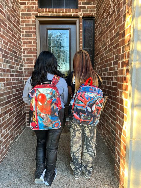 Senior Year Kids Backpacks Ideas, Senior Kid Backpack Ideas, Kid Backpacks Senior Year, Senior Backpack Ideas, Senior Themes, Senior Backpacks, Senior Year Planning, Senior 25, Book Bags For Kids