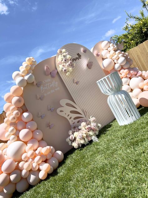 Dreamy Baby Shower | CatchMyParty.com