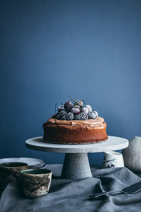 Tahini Cake, Cake Shoot, Food Photography Cake, Chocolate Tahini, Lemon Ricotta Cake, Food Photography Dessert, Roman Food, Chocolate Garnishes, Gluten Free Chocolate Cake