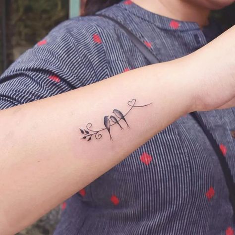 Bird Tatoos Woman Wrist, Mom Bird Tattoo, Line Work Bird Tattoo, 3 Small Birds Tattoo, Mother Daughter Bird Tattoos, Three Bird Tattoo, Small Bird Tattoos For Women, 3 Bird Tattoos For Women, Bird Wrist Tattoo