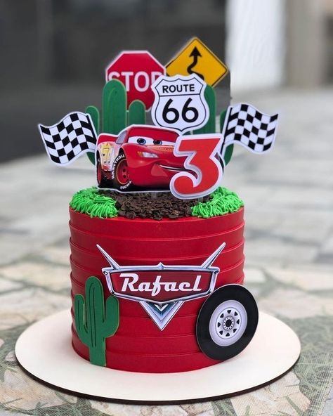 Lighting Mcqueen Cake, Car Cakes For Boys, Cars Cake Design, Disney Cars Cake, Lightning Mcqueen Cake, Cars Theme Cake, Mcqueen Cake, Car Cake Toppers, Cars Birthday Cake