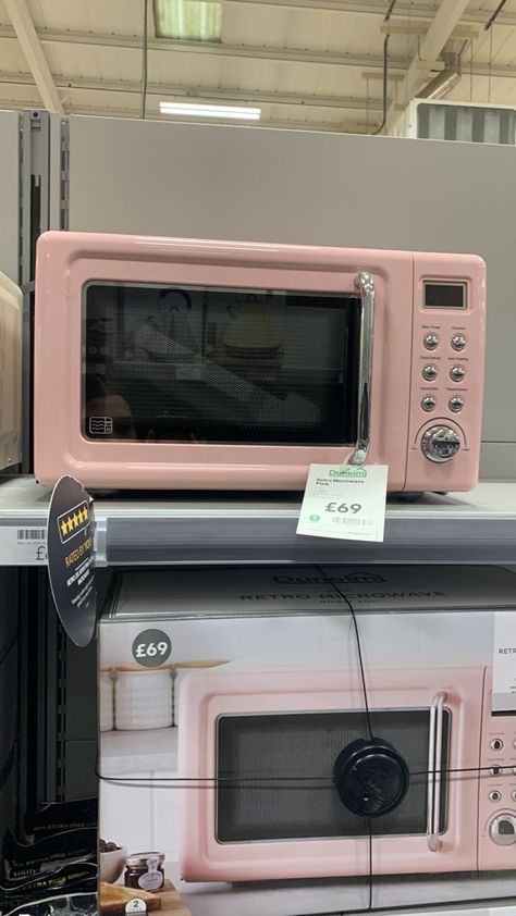 Pink Microwave, Apartment In Nyc, Dream Apartment Decor, Future Apartment Decor, Dream House Rooms, Cute House, Pink Kitchen, Pink Houses, Cute Home Decor