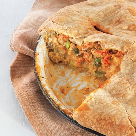 A traditional Crawfish Pie recipe that originated in the town of Napoleonville. Crawfish Pie Recipe, Crawfish Dishes, Crawfish Pie, Crawfish Recipes, Hp Sauce, Creole Cooking, Cajun Dishes, Cajun Creole Recipes, Cajun Cooking