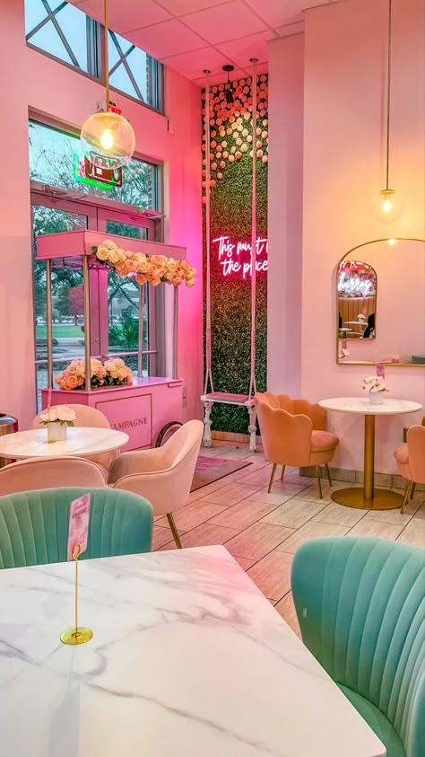 #dulce #brunch #aesthetic #foodie #cafe #coffee #churros #pink #adventures #explore #destination #food #travel White Room Decor Bedroom, Cafe Aesthetics, Cute Bakery, Pink Cafe, Bakery Design Interior, Pastel Interior, Led Decoration, White Room Decor, Coffee Shop Aesthetic